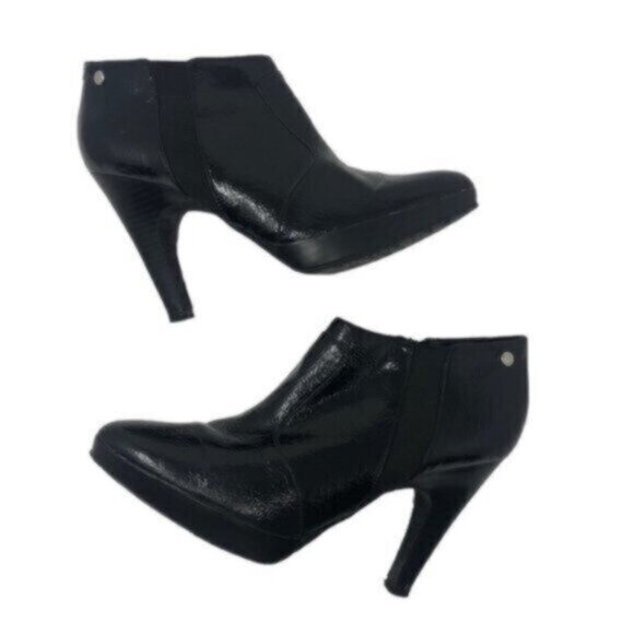 Isaac Mizrahi Desiree Black Shiny Leather Ankle Bootie Heel Size 7.5 - Picture 14 of 14